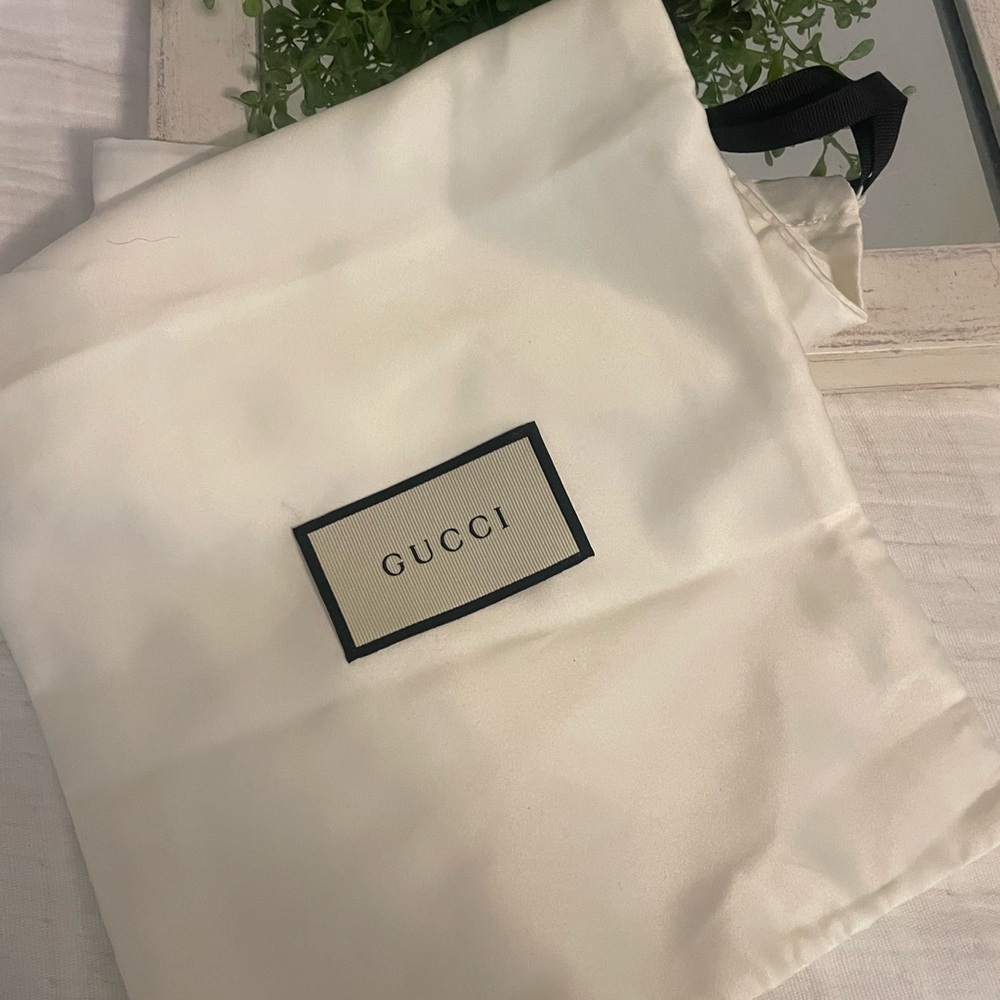 Gucci Ivory Shoe dust Bag with drawstring